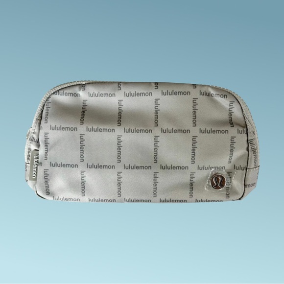 Lululemon Everywhere Belt Bag - Wordmark Grid Mini Raw Linen LAST ONE RARE FIND - Picture 4 of 12